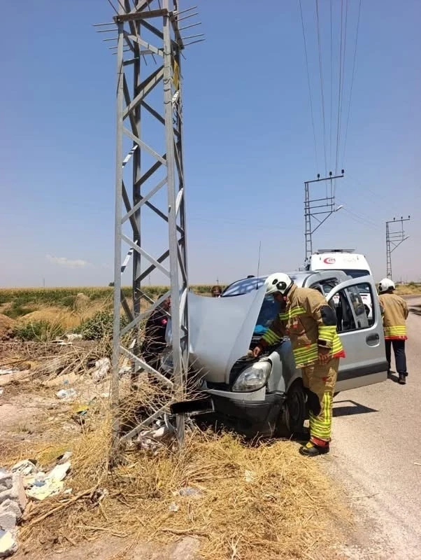 Reyhanlı&rsquo;da trafik kazası: 3 yaralı
