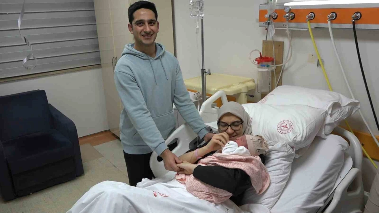 Rize&rsquo;de 2026 yılının ilk bebeği "Elif Bilge" oldu
