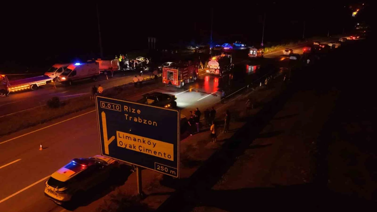 Rize&rsquo;de 3 kişini hayatını kaybettiği, 4 kişinin ise yaralandığı kaza yeri havadan g&ouml;r&uuml;nt&uuml;lendi
