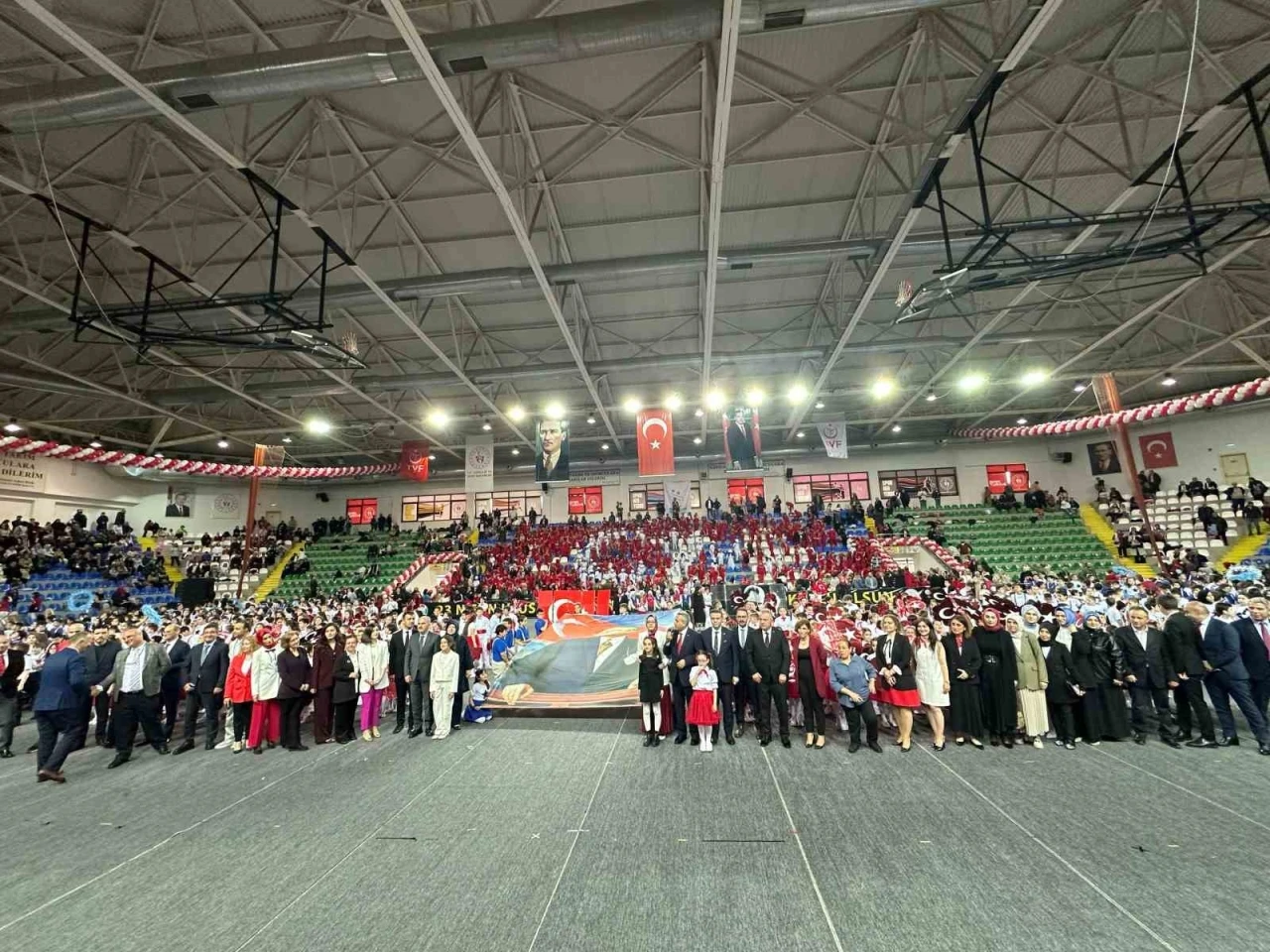 Rize’de coşkulu 23 Nisan şenlikleri
