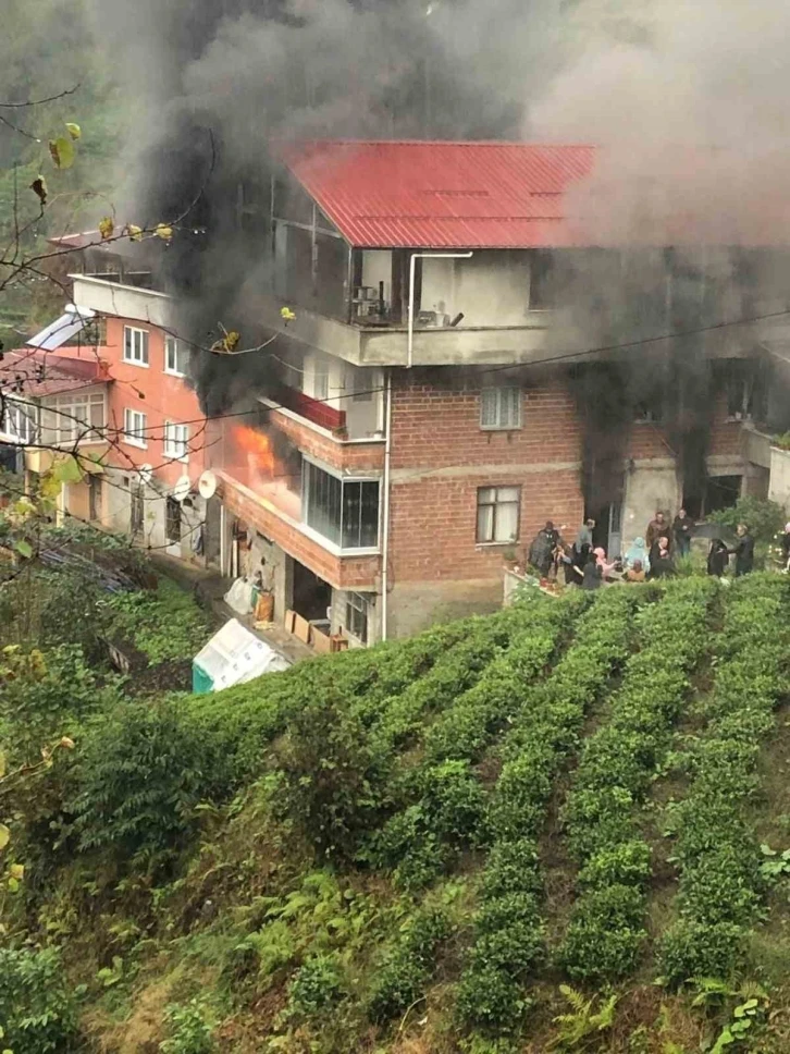 Rize’de elektrikli battaniyeden çıkan yangında yaşlı kadın hayatını kaybetti