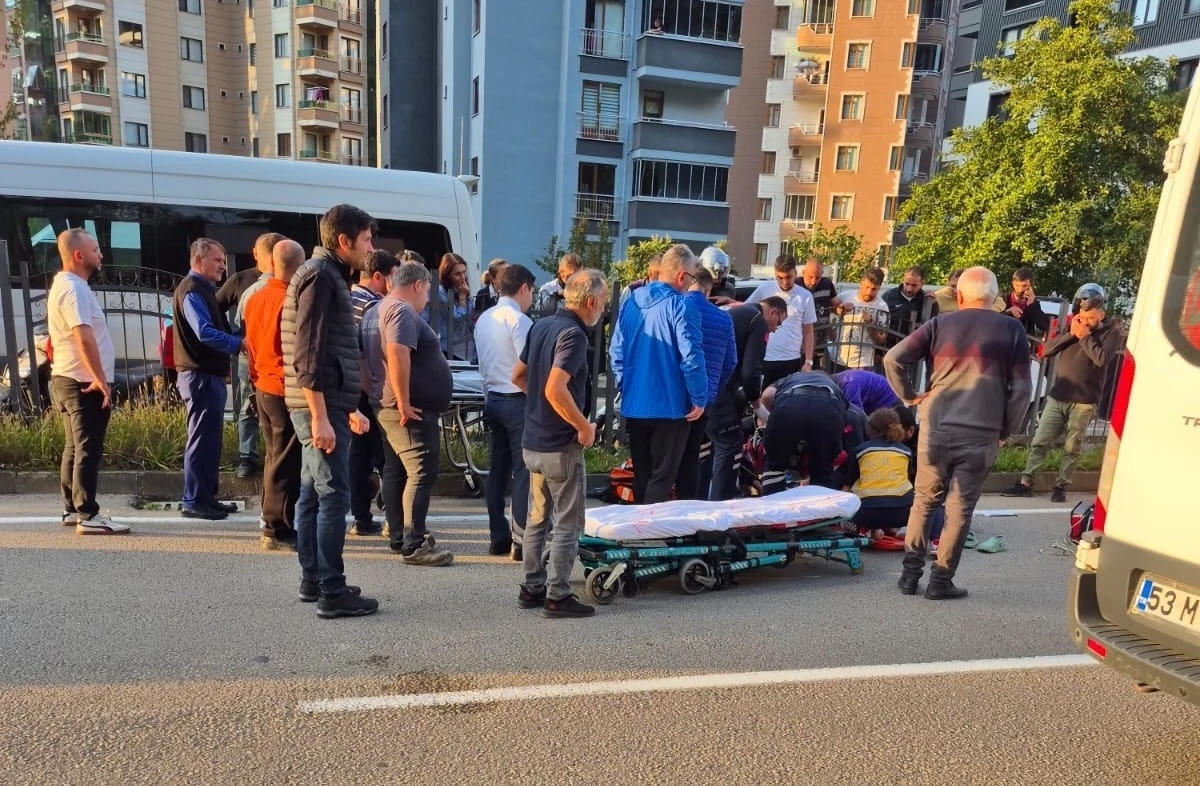 Rize’de kamyonetin çarptığı paramedik ağır yaralandı

