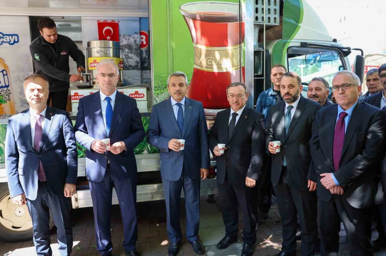 Rize Valisi İhsan Selim Baydaş: &quot;Yağmur ve çay Rize için Allah’ın büyük bir nimeti&quot;
