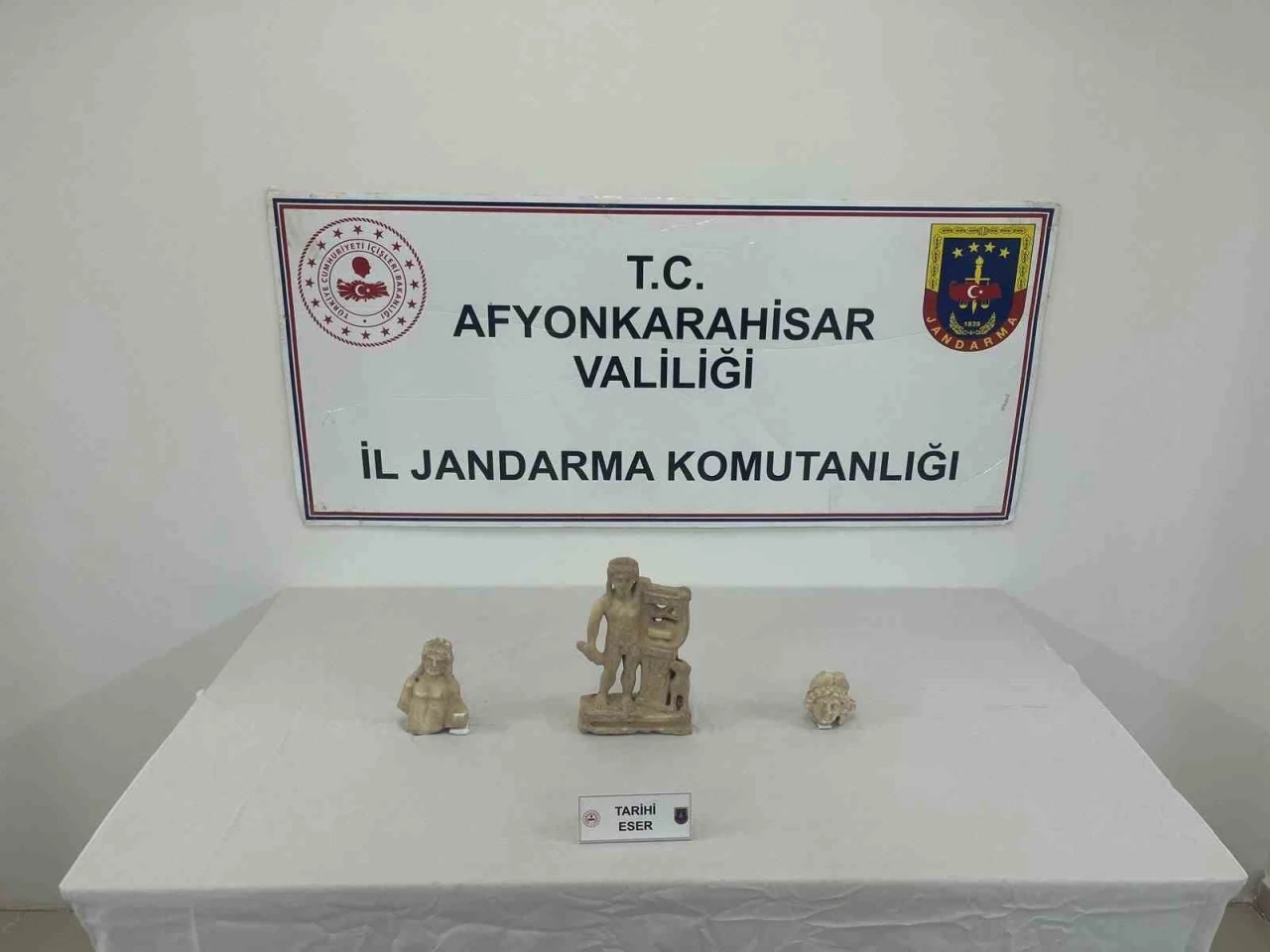 Roma dönemine ait heykeller yakalandı