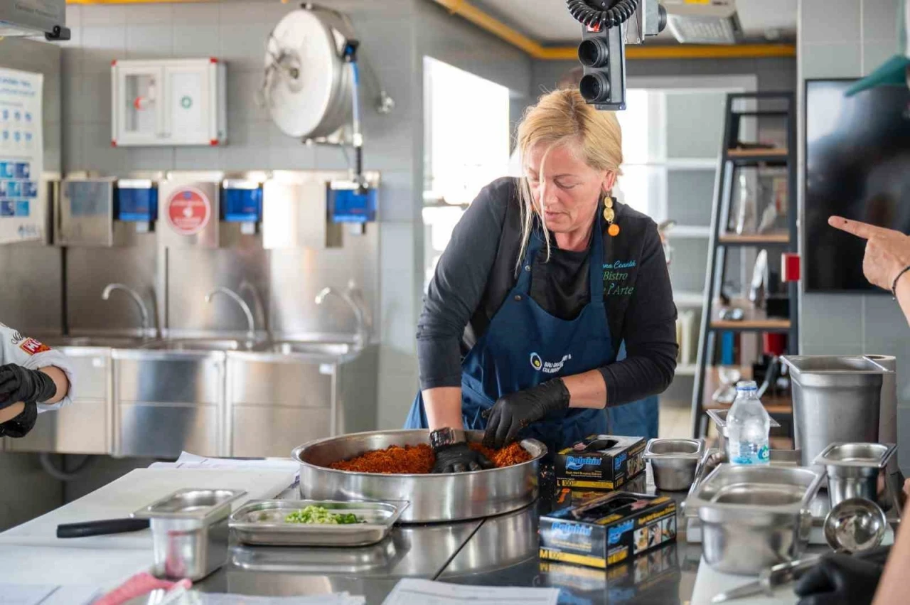 Romanyalı ve Türk şefler İstanbul’da gastronomi için buluştu
