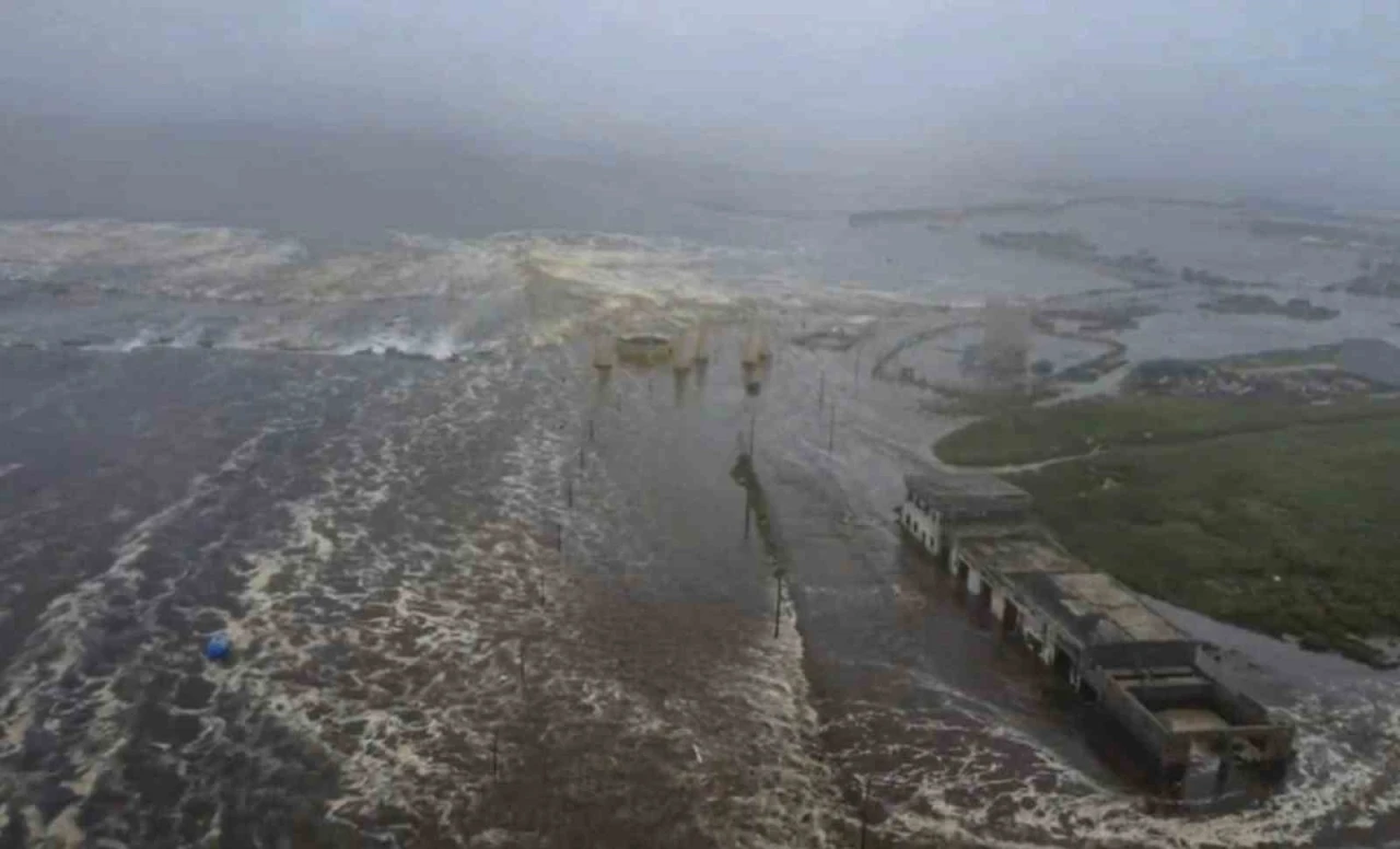 Rusya'da İlk Tsunami Dalgası Hasarsız Atlatıldı