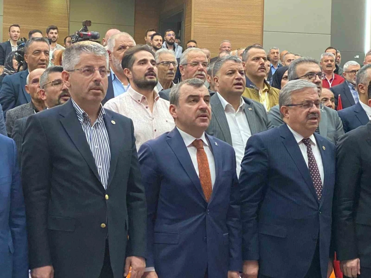 Şaban Çopuroğlu: &quot;Teşkilatlarımızla el ele, gönül gönüle çalışmaya devam edeceğiz&quot;
