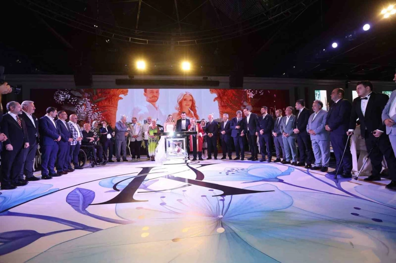 Saçmacı ve Tütüncü ailelerinin mutlu günü
