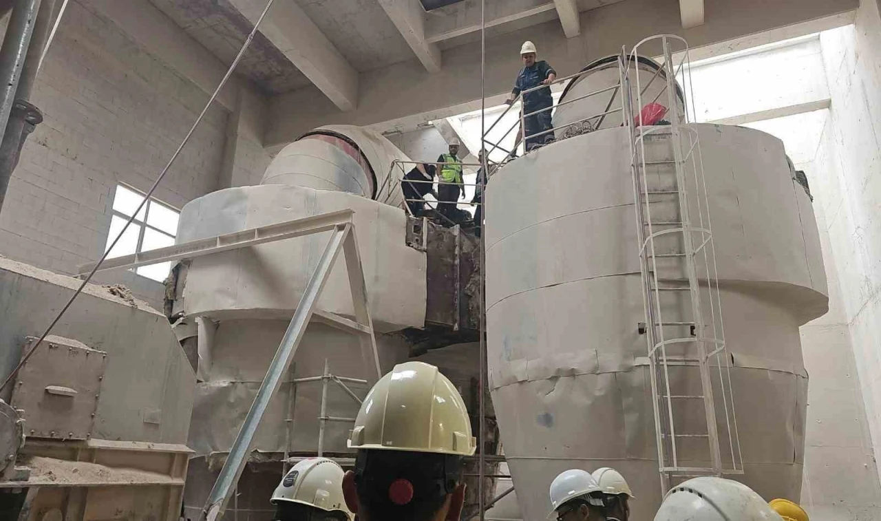 Safi &Ccedil;imento fabrikasında kazana d&uuml;şen iş&ccedil;i ağır yaralandı
