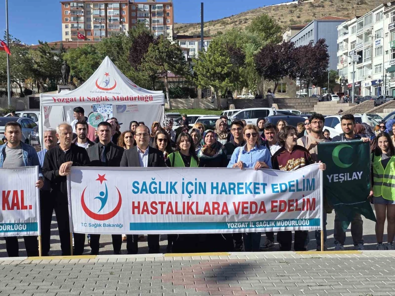 Sağlık için 10 bin adım attılar
