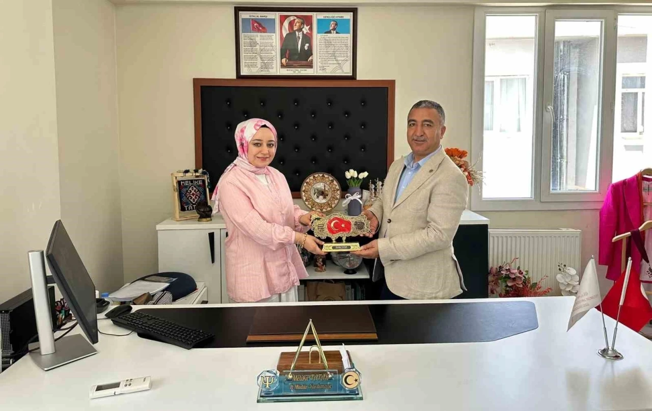 Sağlık-Sen sosyal hizmet &ccedil;alışanlarının sorunlarını masaya yatırdı
