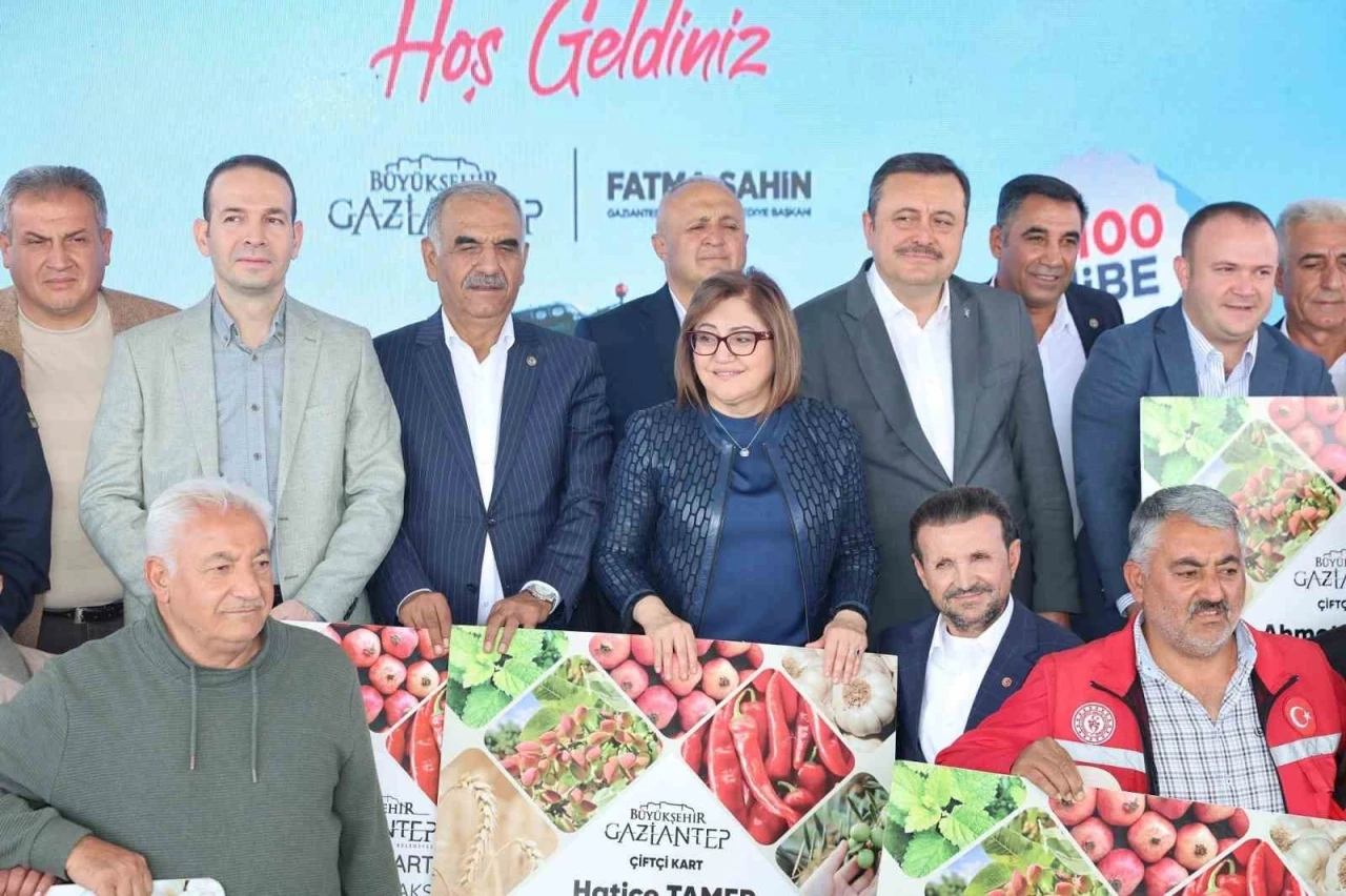 Şahin Nizipli çiftçilerle mazot desteği için bir araya geldi
