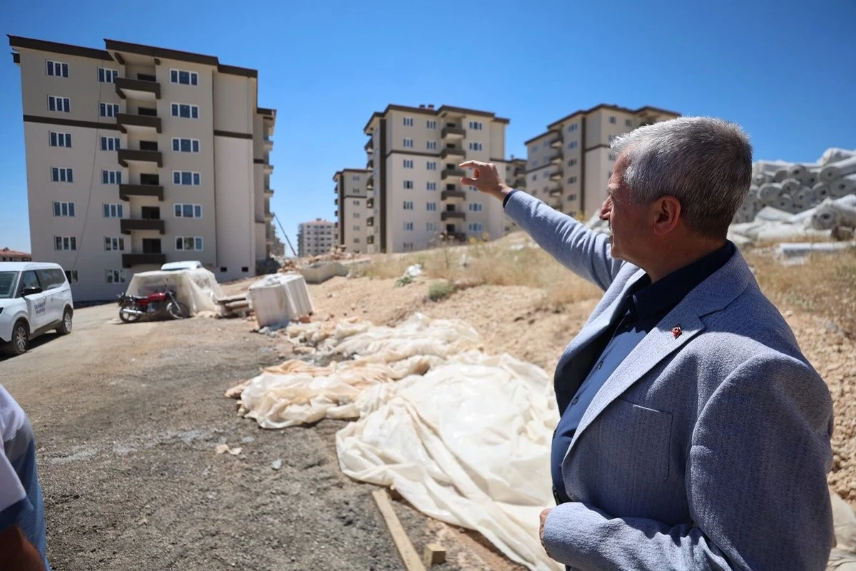 Şahinbey&rsquo;de 3 bin 414 sosyal konut hızla y&uuml;kseliyor
