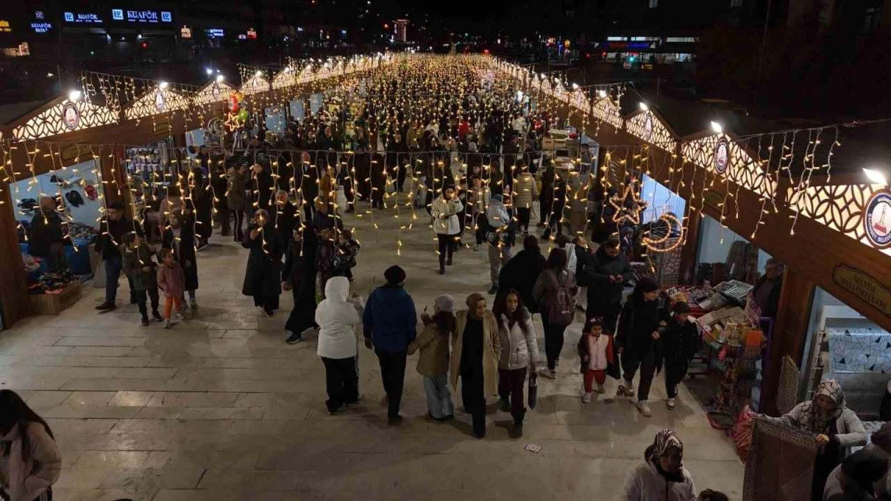 Şahinbey’de Ramazan Sokağı’na ilgi yoğun