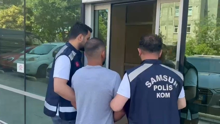 Sahte kimlikle kaçak göçmen taşıma suçundan hapis cezası bulunan şahıs yakalandı
