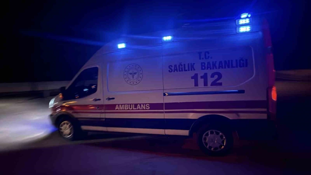 Sahte plakalı ara&ccedil;la ka&ccedil;arken bek&ccedil;iye &ccedil;arpan ş&uuml;pheli yakalandı
