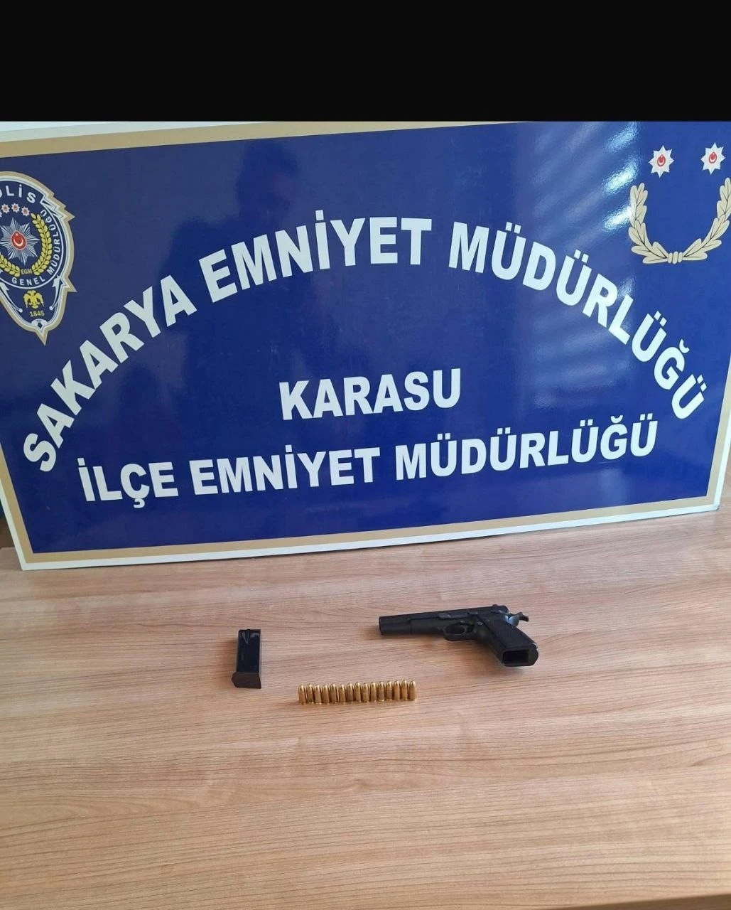Sakarya’da 17 yıl hapis cezası olan şahıs ruhsatsız tabancayla yakalandı
