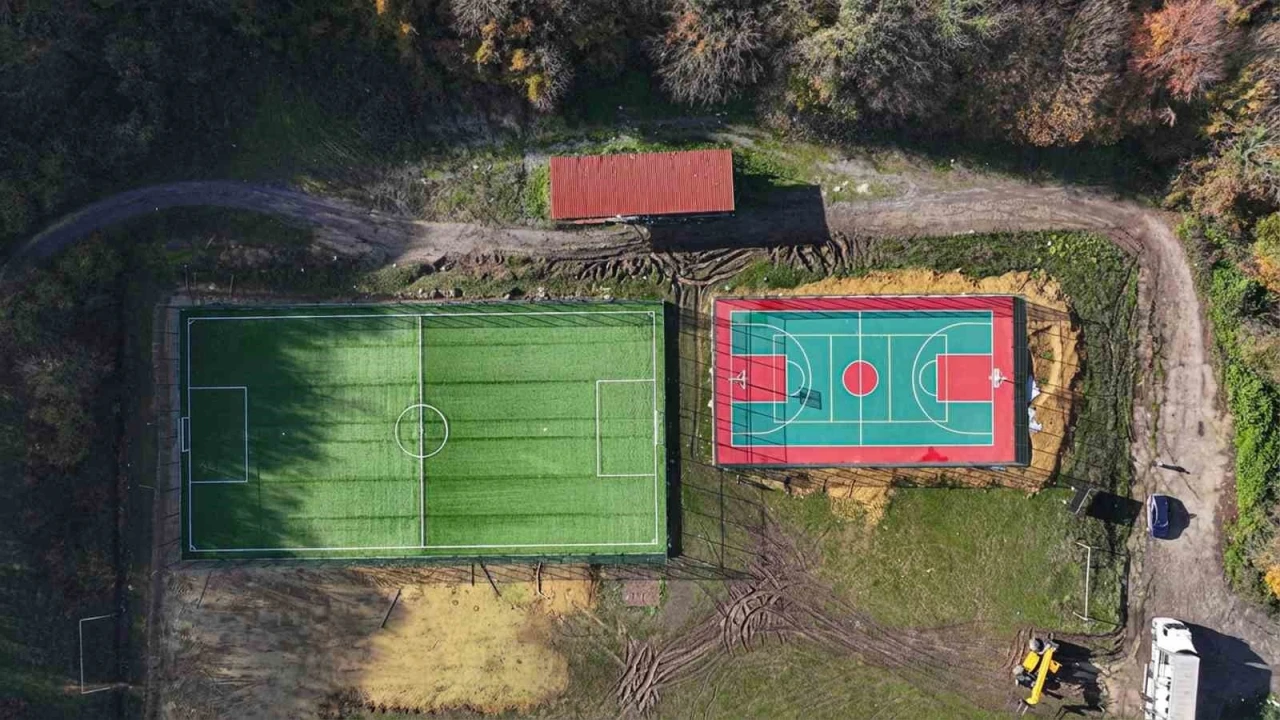 Sakarya&rsquo;da 3 il&ccedil;eye yeni spor tesisleri kazandırılıyor
