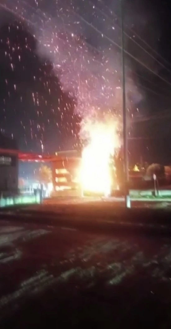 Sakarya’da OSB girişinde korkutan yangın
