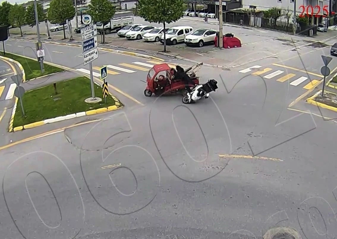 Sakarya’daki 9 ayrı trafik kazası kamerada

