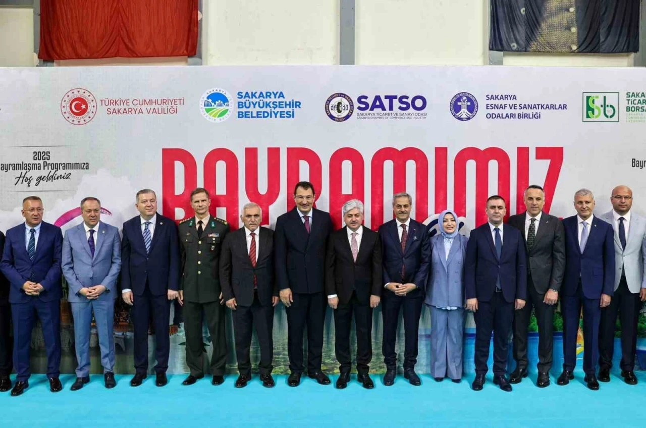 Sakarya protokolü bayramlaştı
