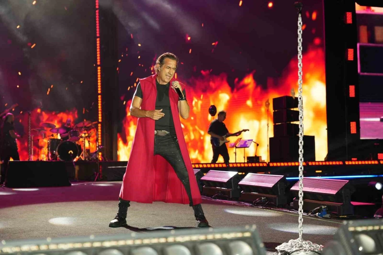 Sakaryalılar festivalin son g&uuml;n&uuml;nde Kıra&ccedil; ile coştu
