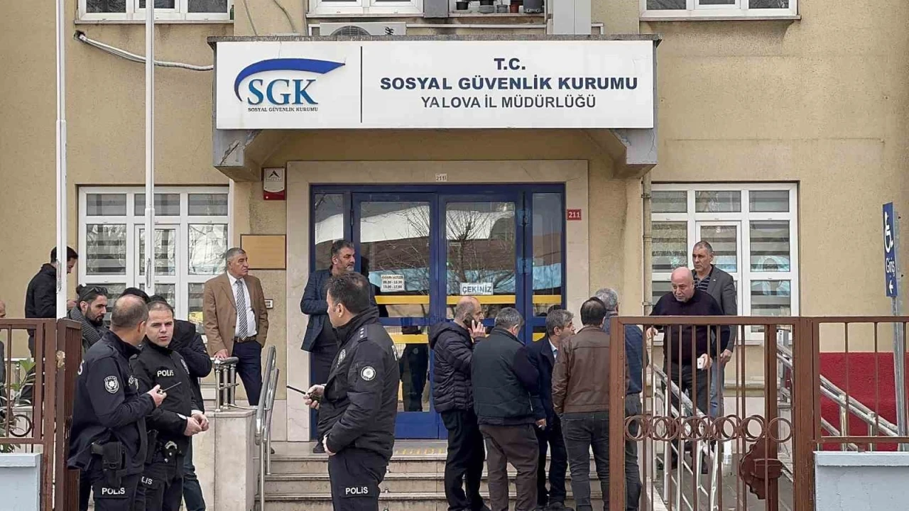 Saldırıya uğrayan Yalova SGK İl M&uuml;d&uuml;rl&uuml;ğ&uuml; avukatı hayatını kaybetti
