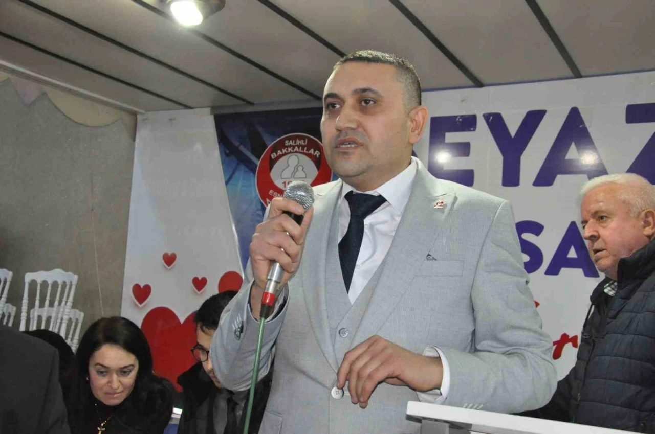 Salihli Bakkallar Esnaf Odası&rsquo;nın yeni başkanı &Ouml;zcan &Ccedil;etin oldu
