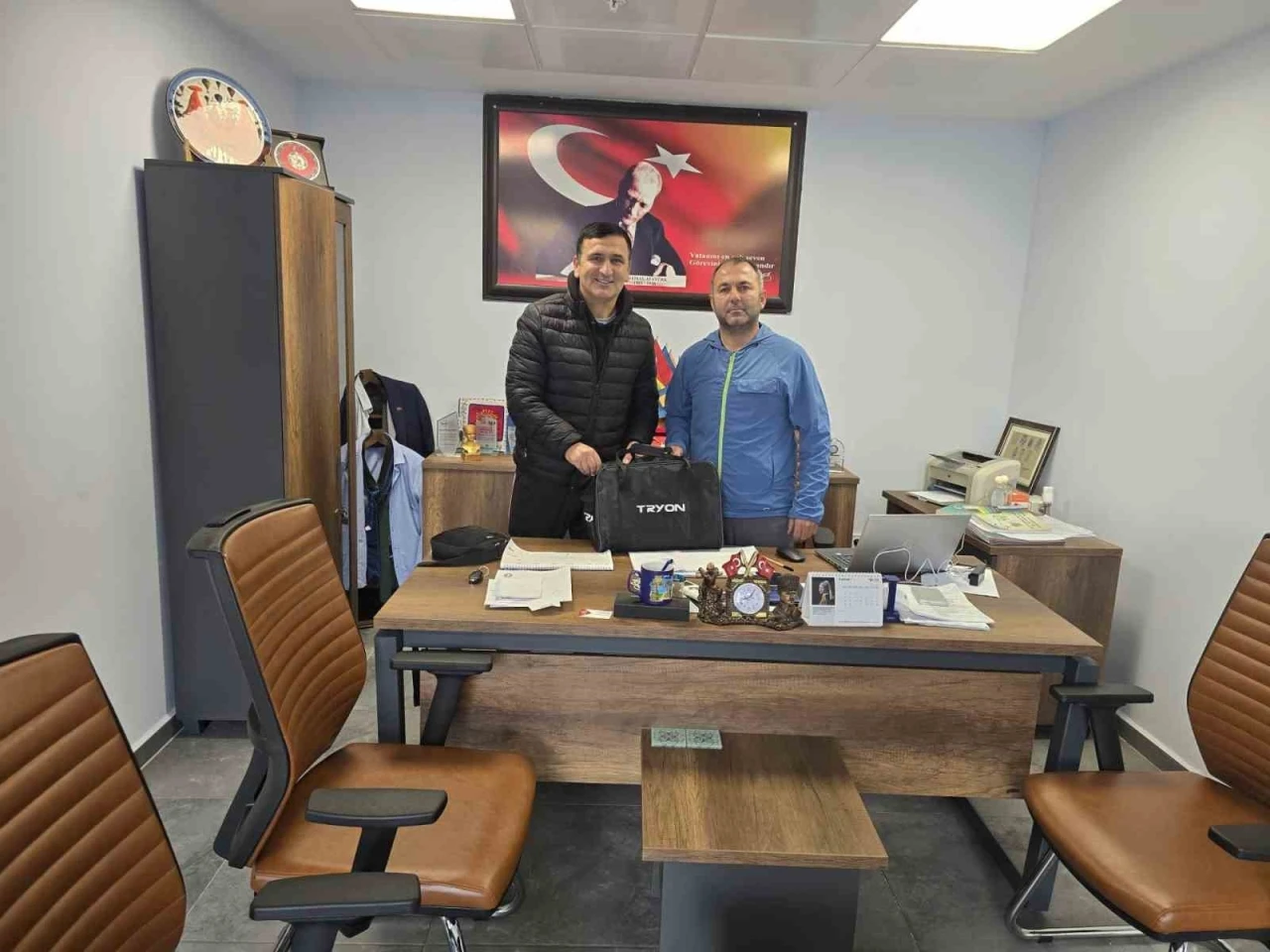 Salihli’de Amatör Kulüplere ilk yardım çantası desteği
