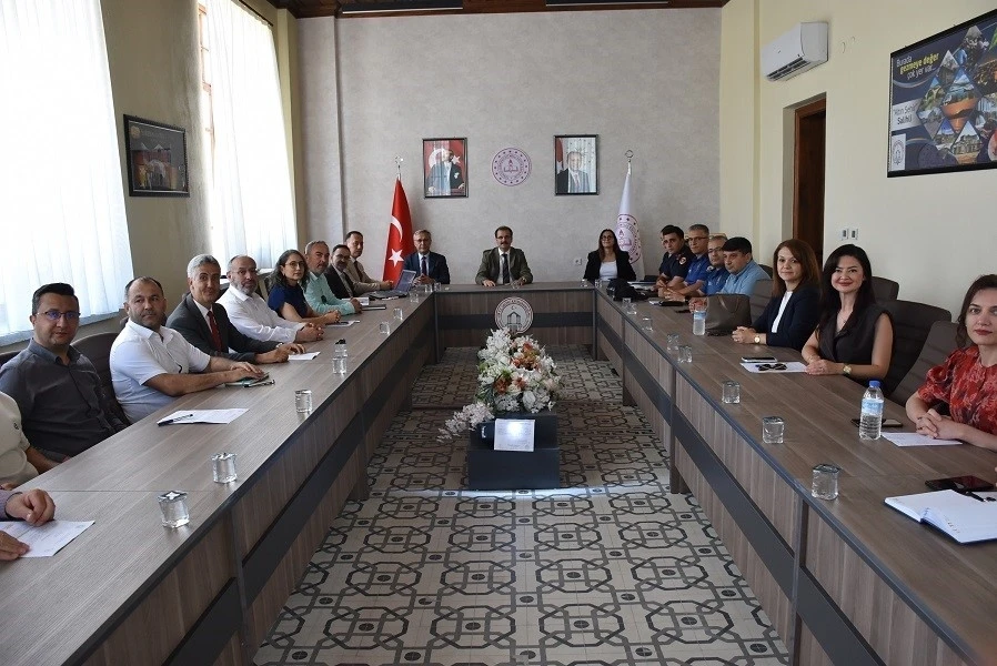 Salihli&rsquo;de kadına şiddet ve &ccedil;ocuk koruma i&ccedil;in kritik toplantı
