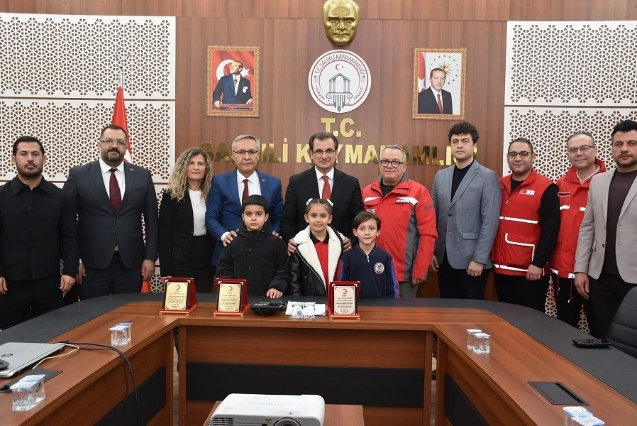 Salihli&rsquo;de kan bağışı farkındalığı
