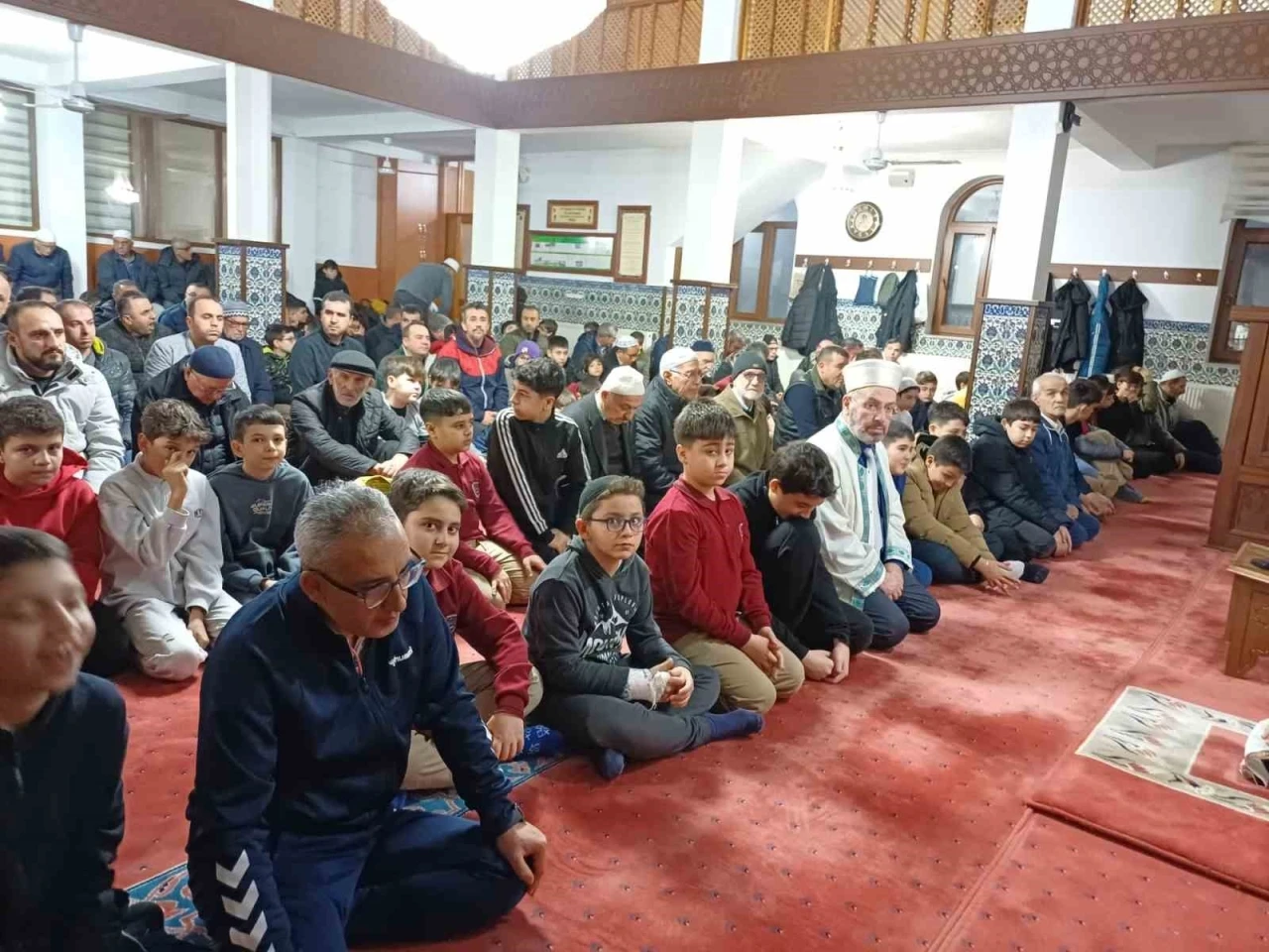 Salihli&rsquo;de sabah namazı buluşması yoğun ilgi g&ouml;rd&uuml;
