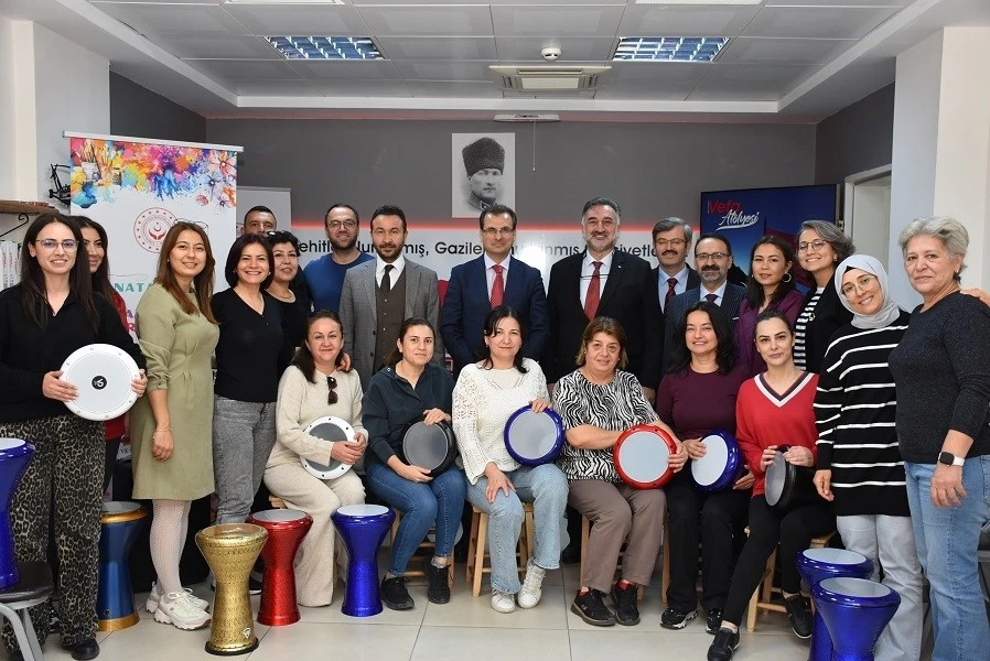 Salihli’de şehit aileleri ve gaziler için Ritm Atölyesi düzenlendi
