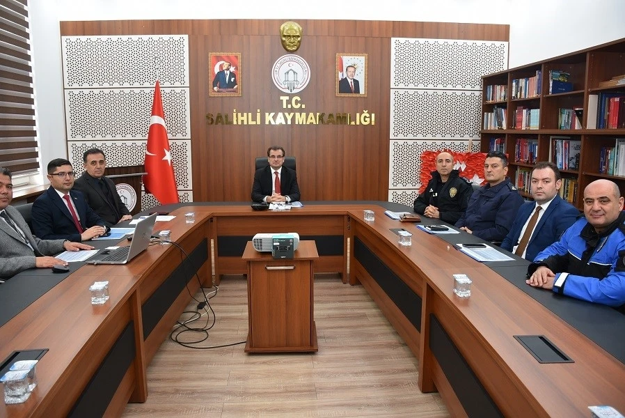 Salihli&rsquo;deki metruk binaların y&uuml;zde 70&rsquo;i g&uuml;venli hale getirildi
