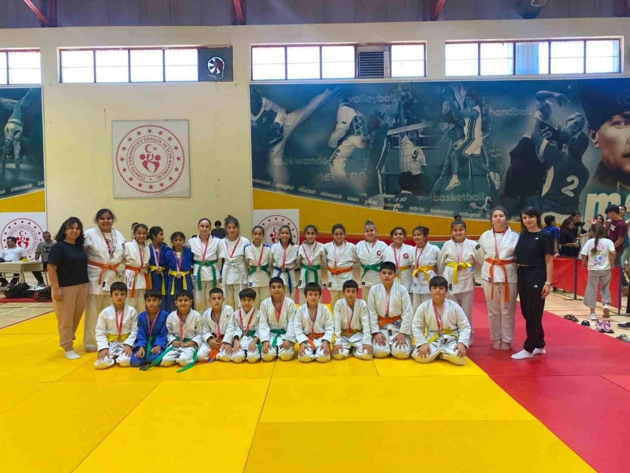Salihli&rsquo;den 21 madalyalık zafer
