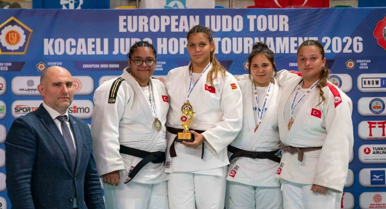 Salihlili judoculardan, Avrupa Kupası&rsquo;nda &ccedil;ifte şampiyonluk
