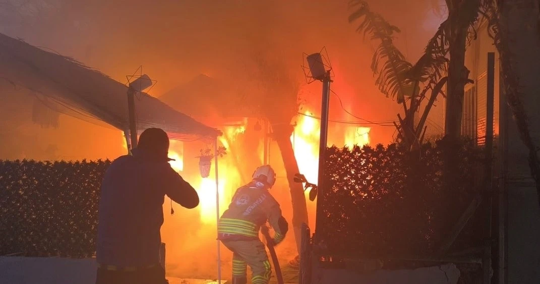 Samandağ&rsquo;da konteyner yangını
