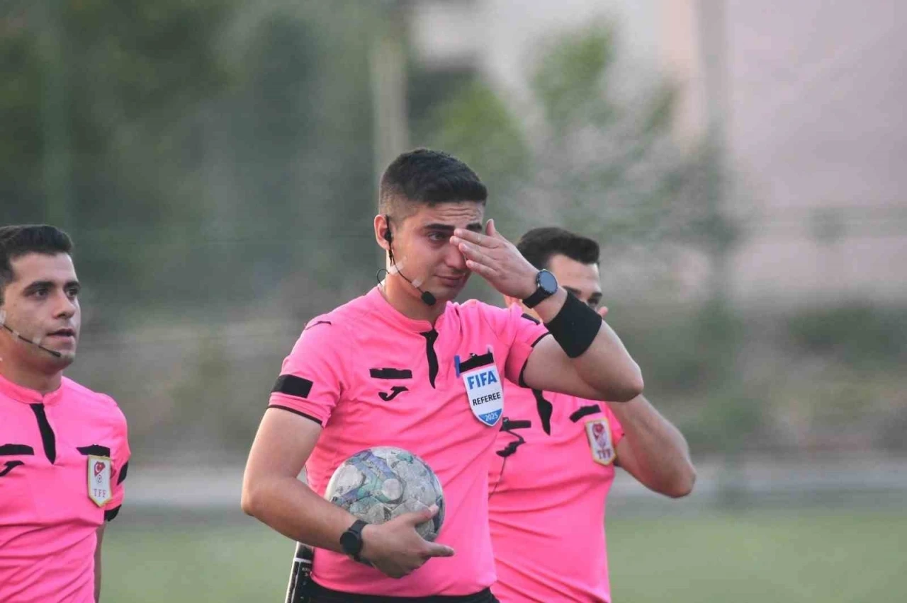 Samed Armut, d&uuml;d&uuml;ğ&uuml;n&uuml; astı
