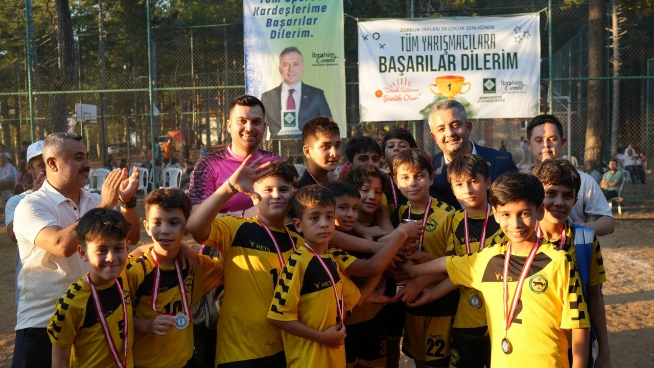 Samet Aybaba futbol turnuvası tamamlandı

