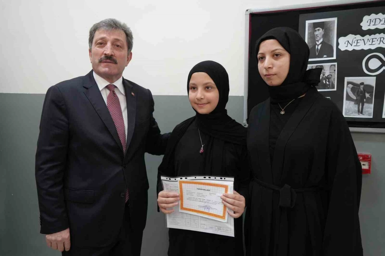 Samsun&rsquo;da 253 bin &ouml;ğrenci karne aldı
