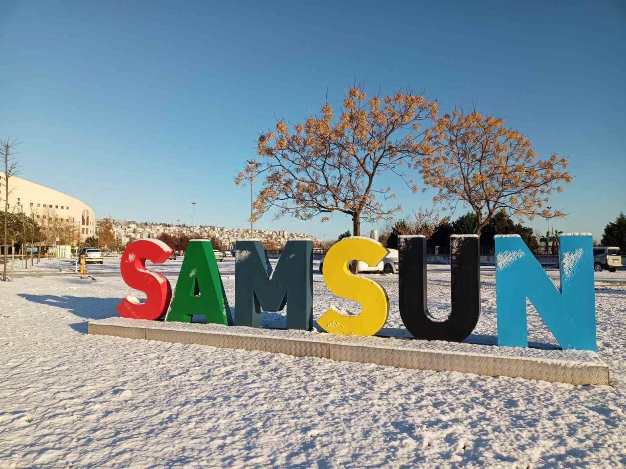 Samsun&rsquo;da buzlanma ve don uyarısı: S&uuml;r&uuml;c&uuml;lere &rsquo;dikkat&rsquo; &ccedil;ağrısı
