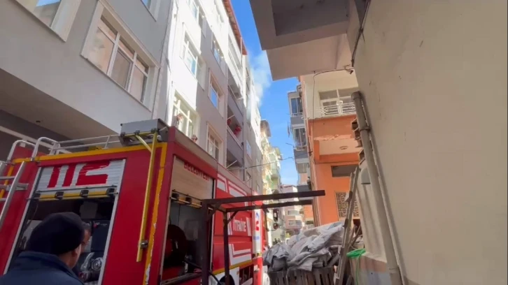 Samsun’da ev yangını: 2 çocuk dumandan etkilendi
