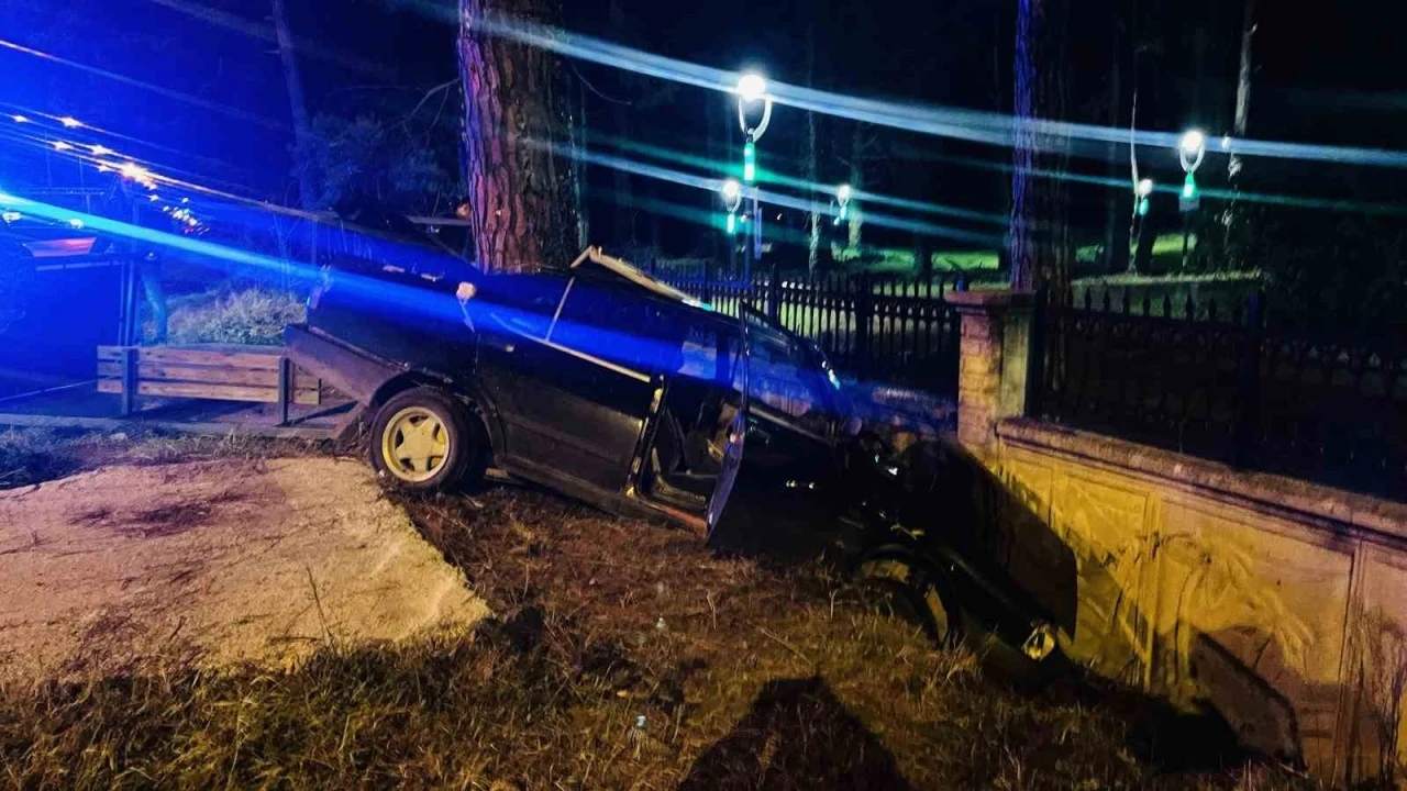 Samsun&rsquo;da feci kazada otomobil hurda yığınına d&ouml;nd&uuml;: 1 yaralı
