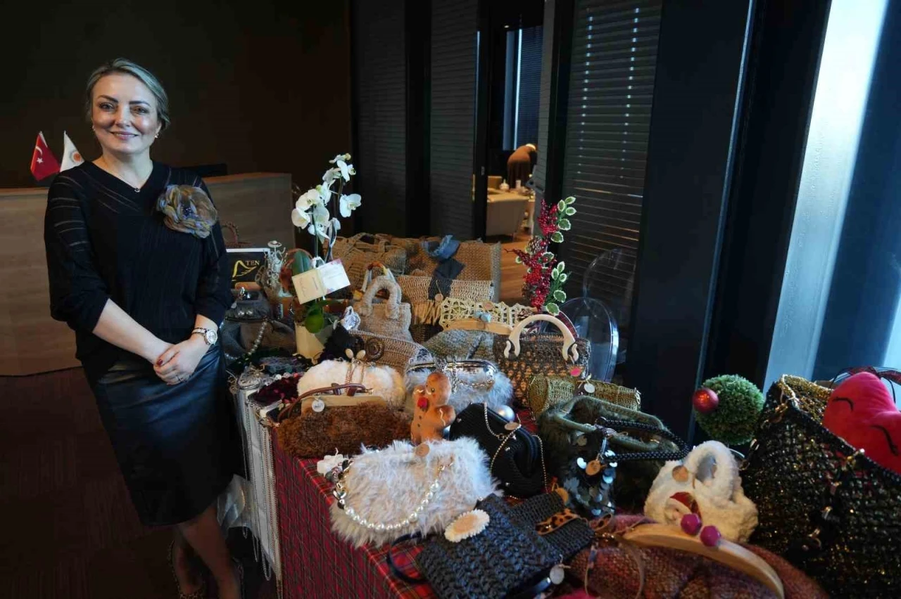 Samsun&rsquo;da kadın paramedik, hobisini &uuml;retime d&ouml;n&uuml;şt&uuml;rd&uuml;: "İlham olduğumu s&ouml;yl&uuml;yorlar"
