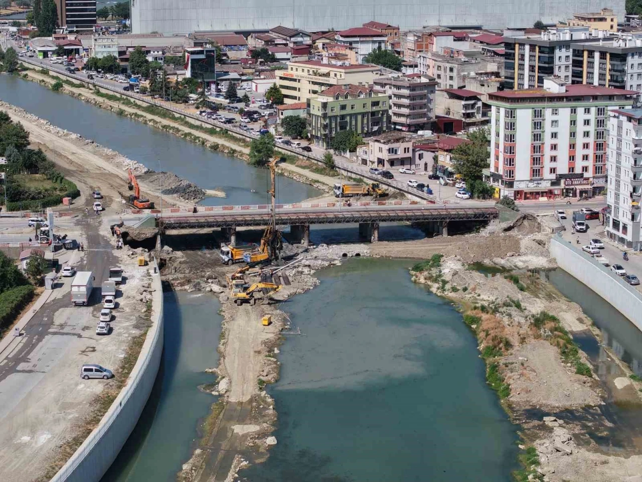 Samsun&rsquo;da k&ouml;pr&uuml; tedbir ama&ccedil;lı trafiğe kapatıldı
