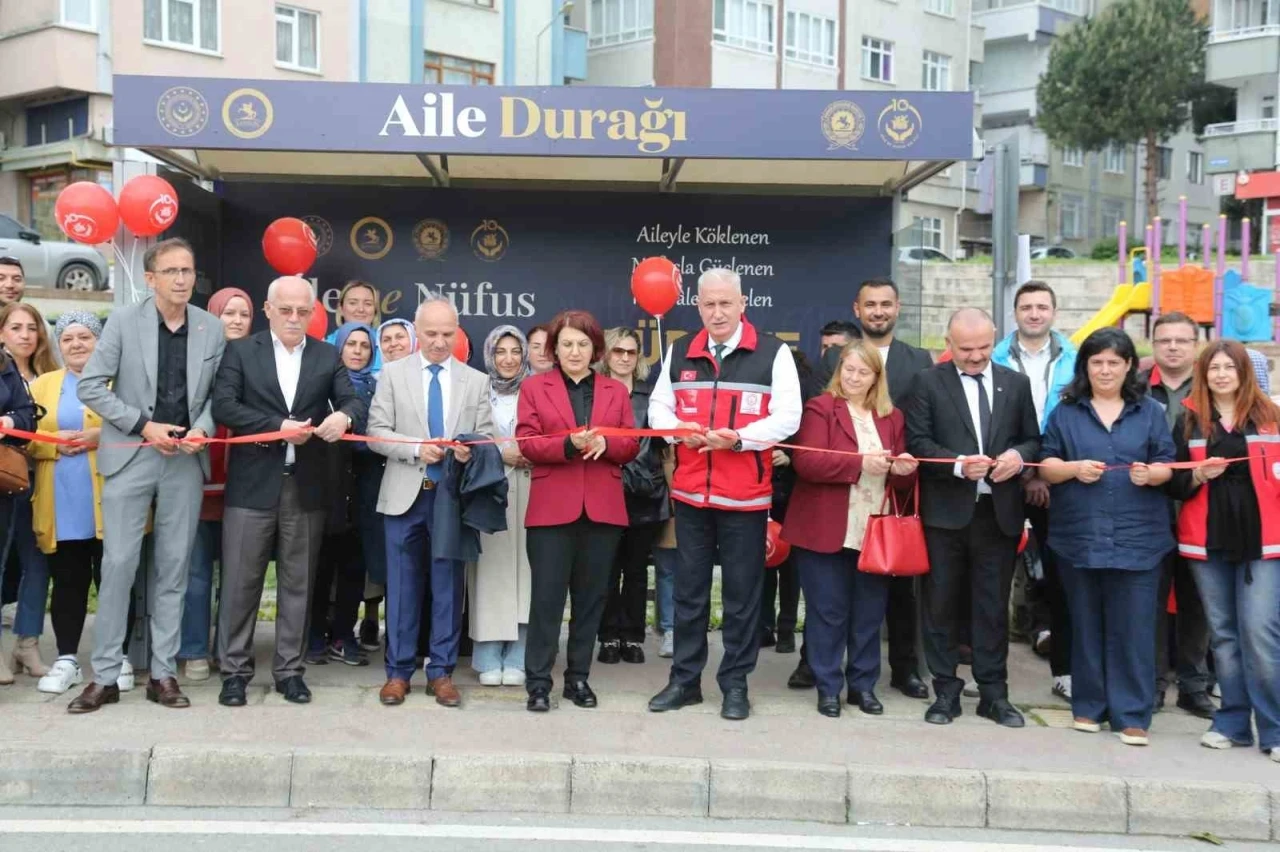 Samsun&rsquo;da Milli Aile Haftası başladı: Aile Durağı a&ccedil;ıldı
