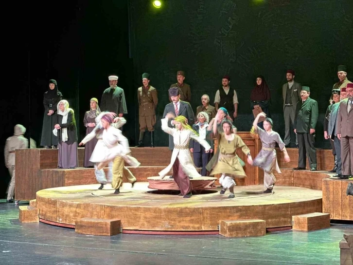 Samsun’da "Cumhuriyete Doğru" tiyatro oyunu sahnelendi