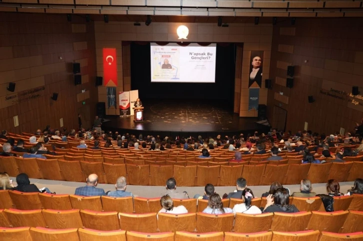 Samsun’da "N’apsak bu gençleri” temalı konferans
