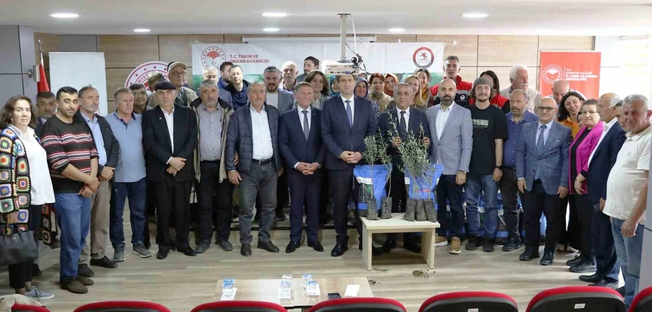 Samsun’da sorgum sudan otu tohum teslim töreni
