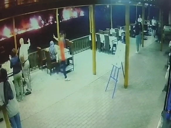 Samsun’da yanarak 5 kilometre gidip ortalığı savaş alanına çeviren tırın dehşet anları ortaya çıktı